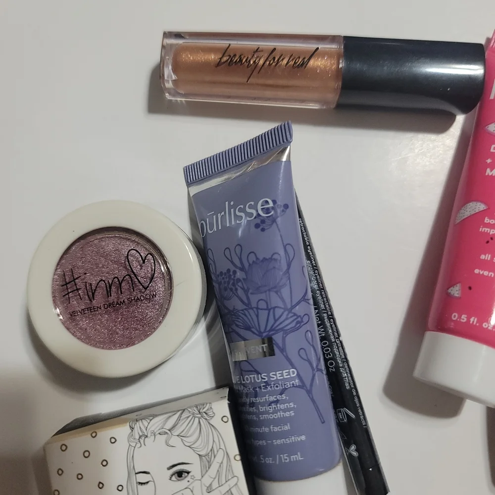 Cosmetics/ Skincare Bundle Manifested Moisturizer Lip‎ Eyeshadow Mask Eyeliner
